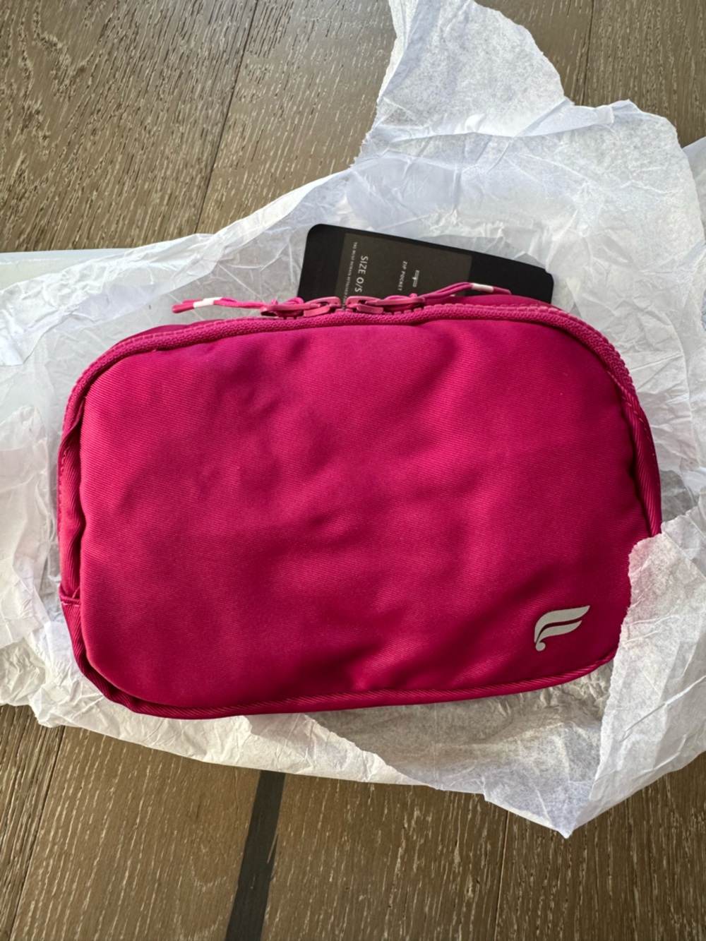 Fabletics The Belt Bag in Fuchsia